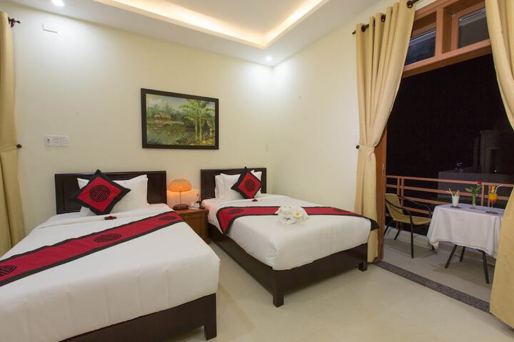 Room 5 of 63