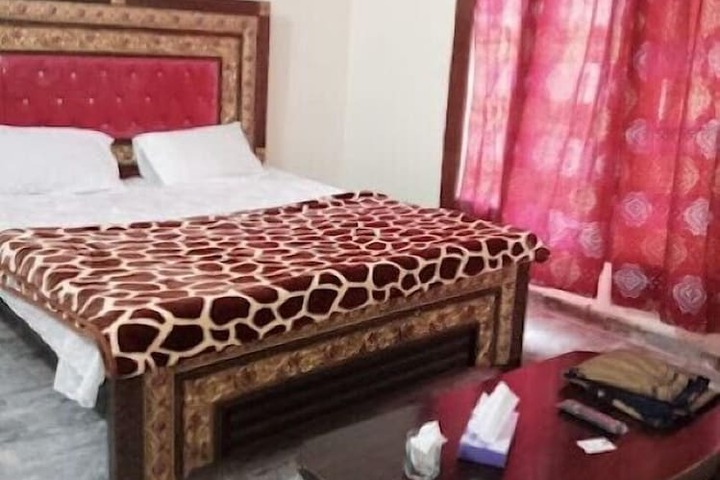 Room 3 of 9