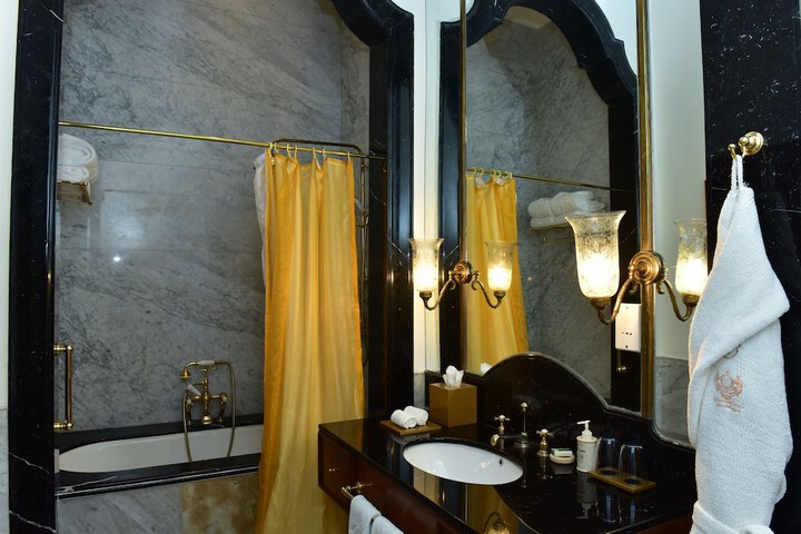 Room 15 of 53