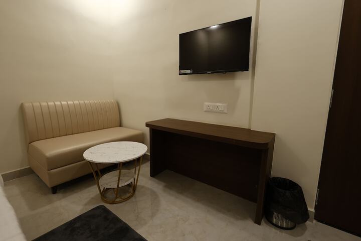 Room 14 of 31