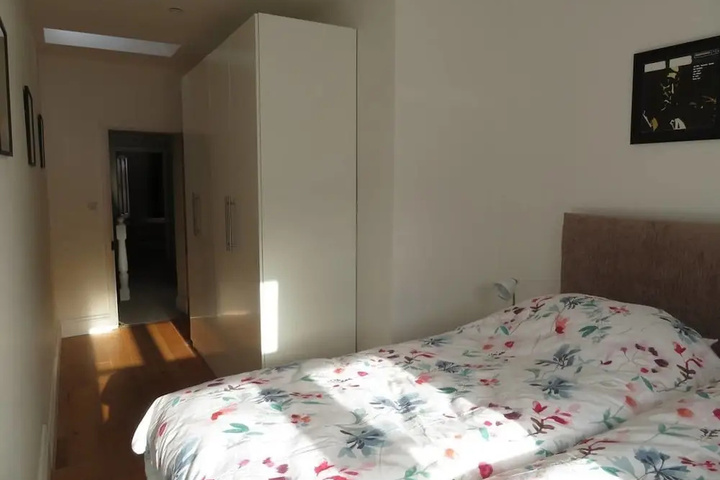 Room 5 of 21