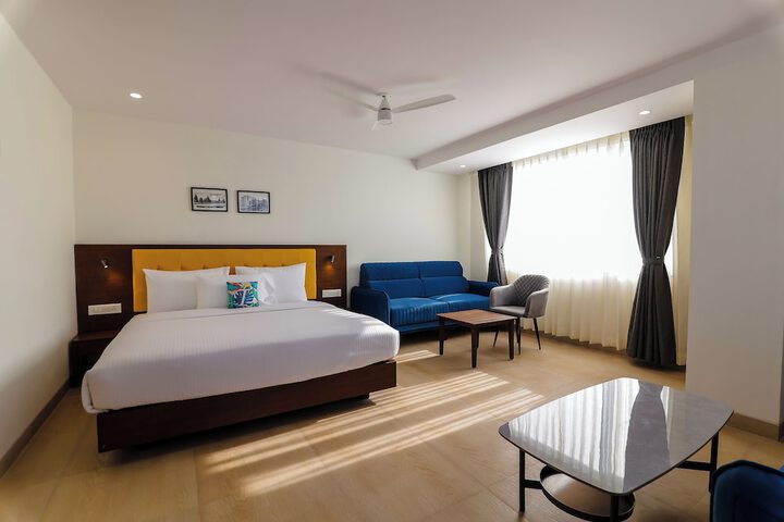 Room 5 of 13