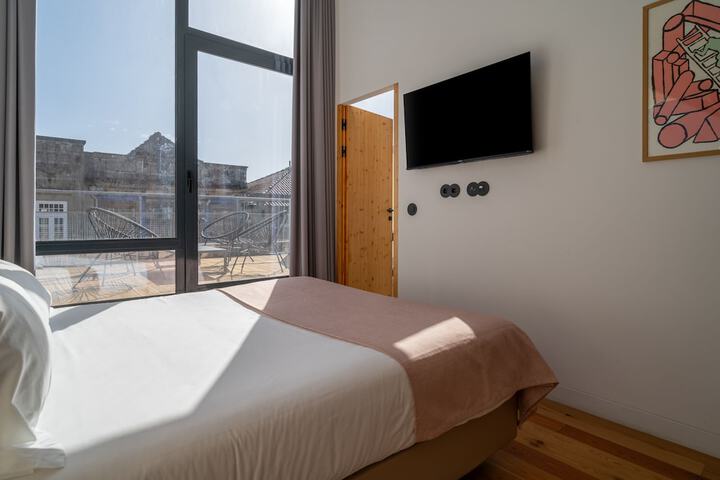 Room 5 of 74