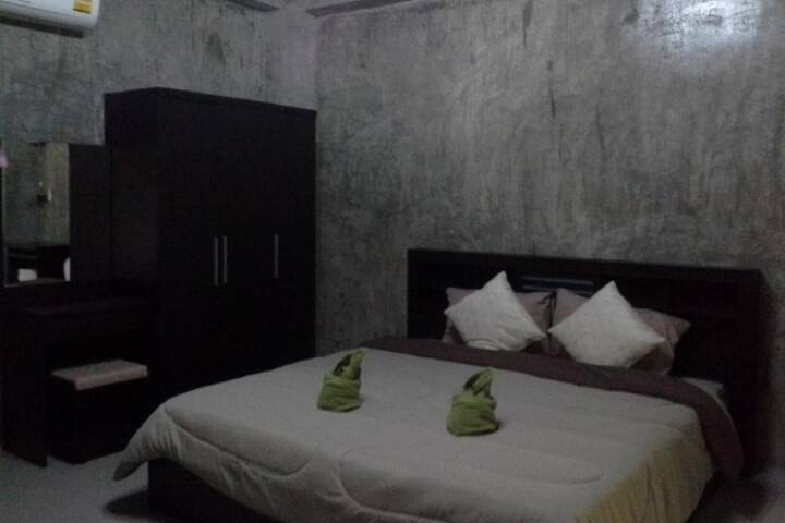 Room 26 of 46