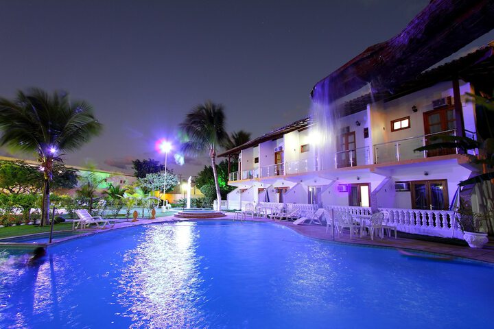 Pool Hotel