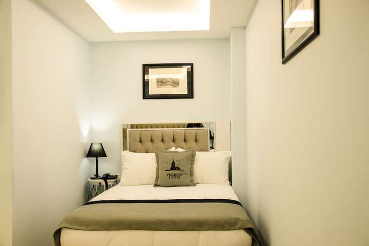 Room 25 of 62