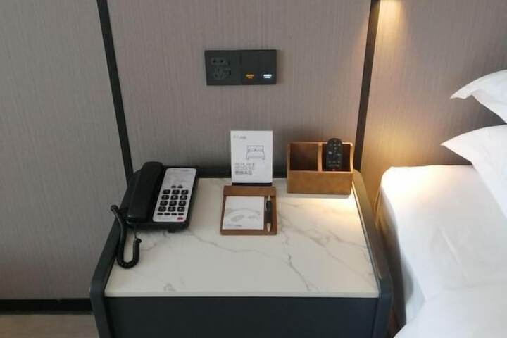 Room 16 of 62