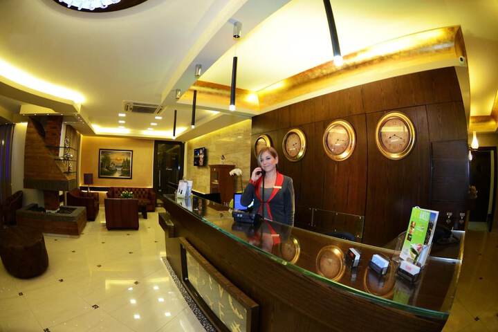 Guest Lobby