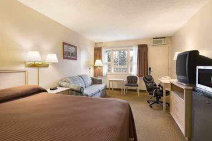 Room 16 of 24