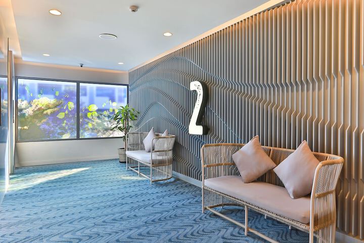 Ballroom/Hall 130 of 158