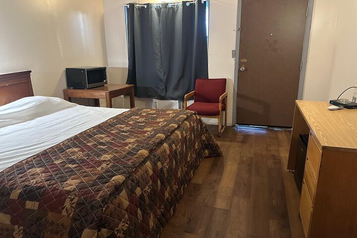 Room 18 of 51