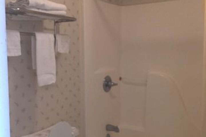 Room 2 of 16