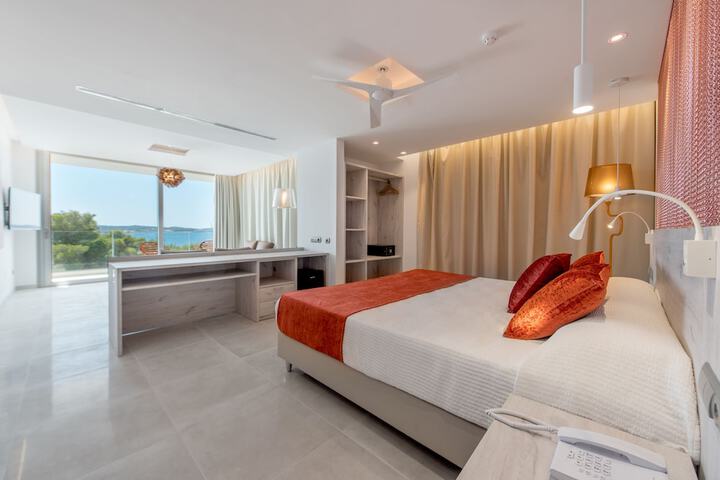 Room 14 of 55