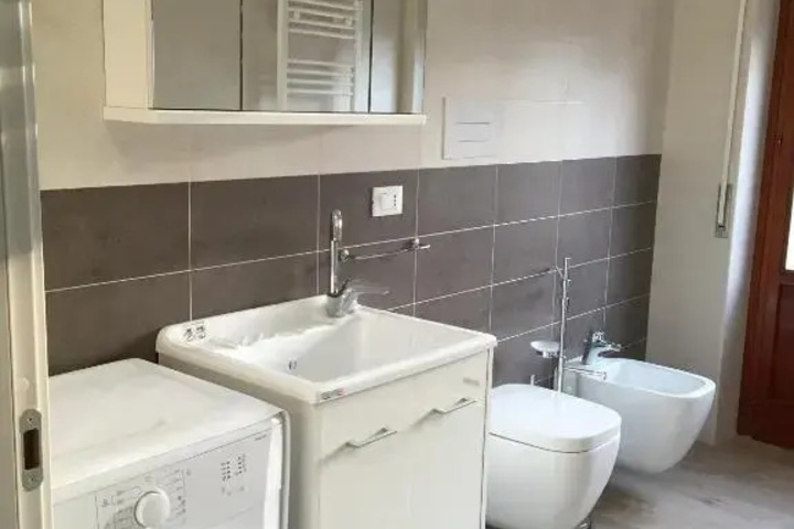 Room 6 of 11