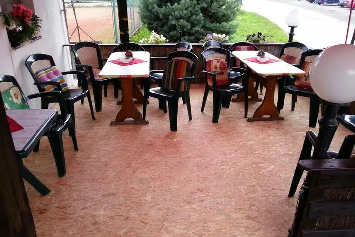 Dining 14 of 14