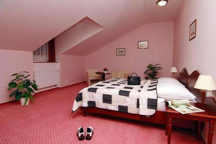 Room 13 of 46