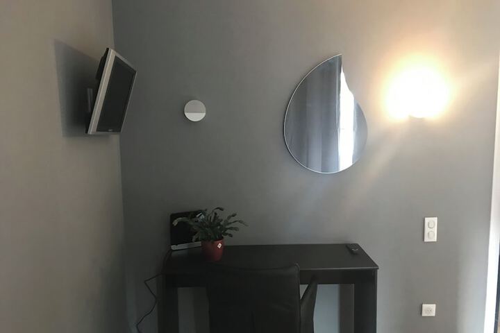 Room 20 of 34