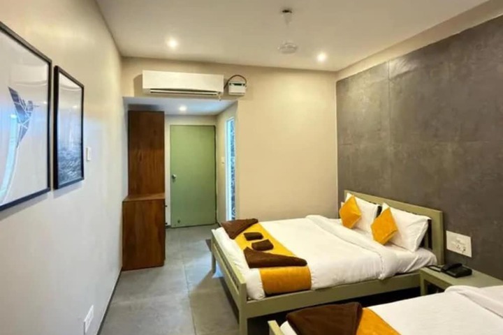 Room 15 of 27