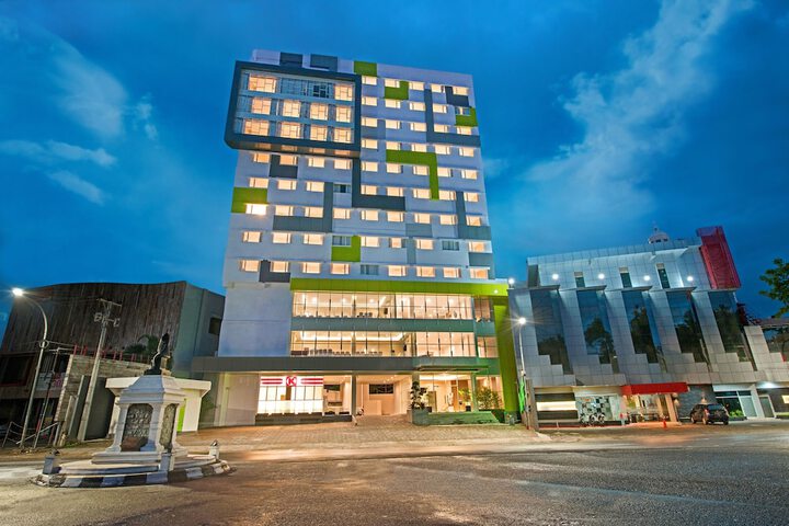 Hotel 27 of 29