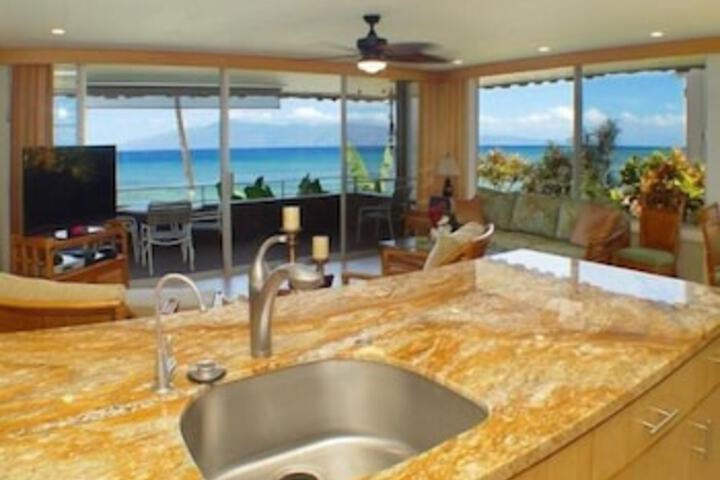 L Honoapiilani Condo #121044 1 Bathroom Condo in Lahaina, HI
