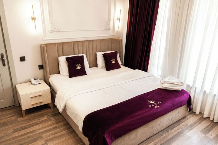 Room 5 of 15