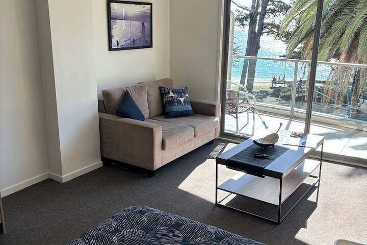 Room 4 of 22
