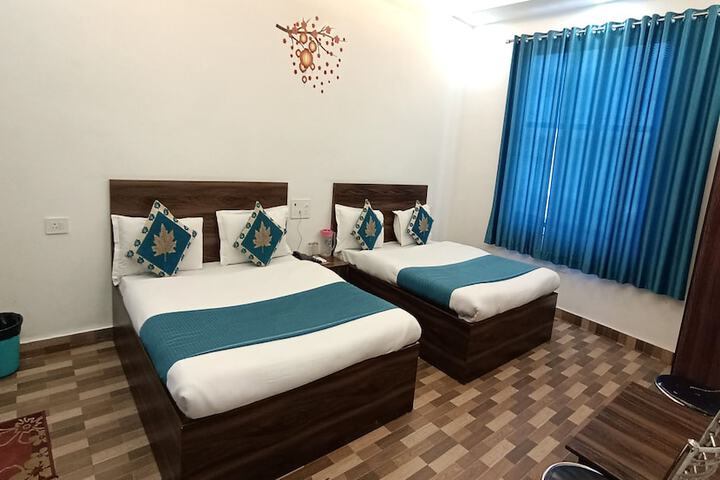 Room 26 of 38