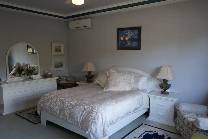 Room 26 of 63