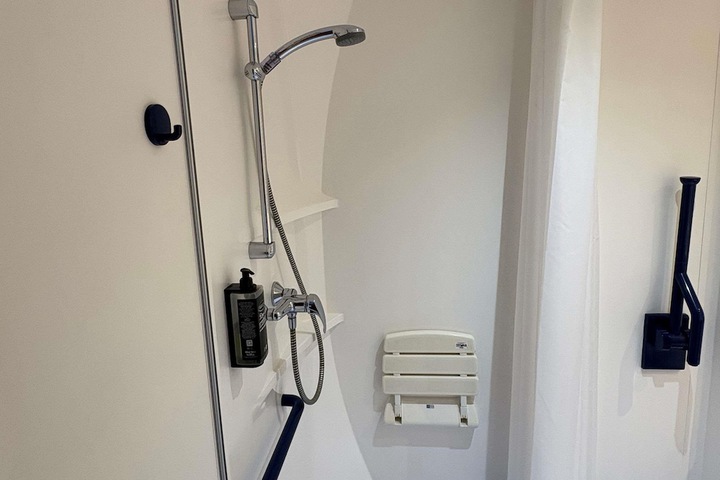 Room 15 of 62