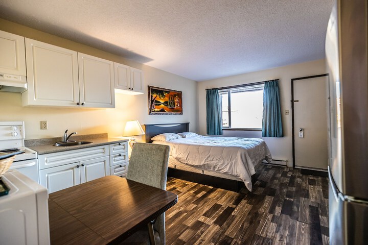 Room 28 of 51
