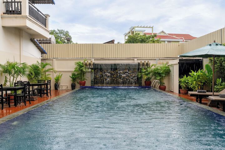 Pool 50 of 65