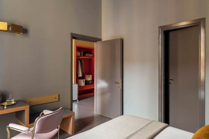 Room 38 of 72