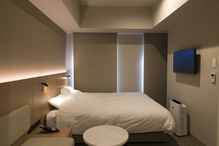 Room 10 of 30