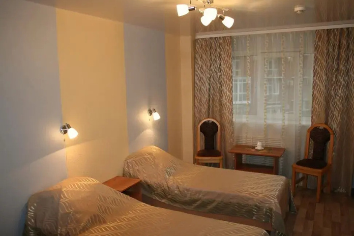 Room 9 of 15