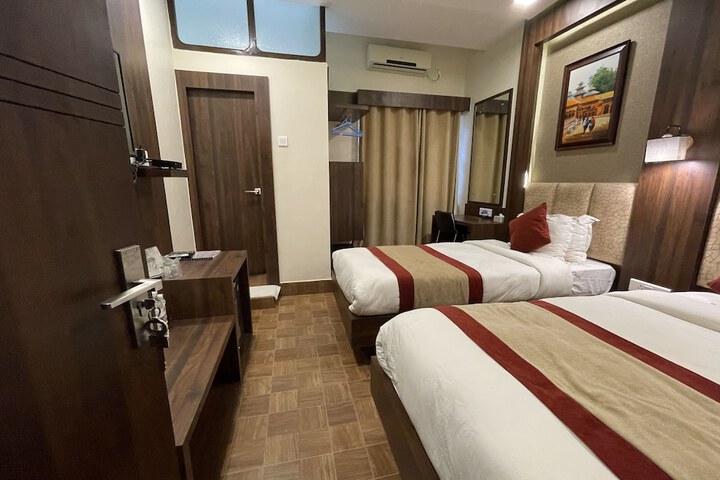 Room 18 of 38
