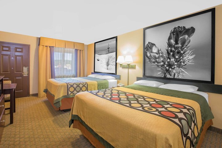 Room 5 of 15