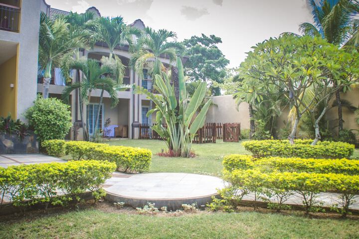 Hotel Exterior 45 of 49
