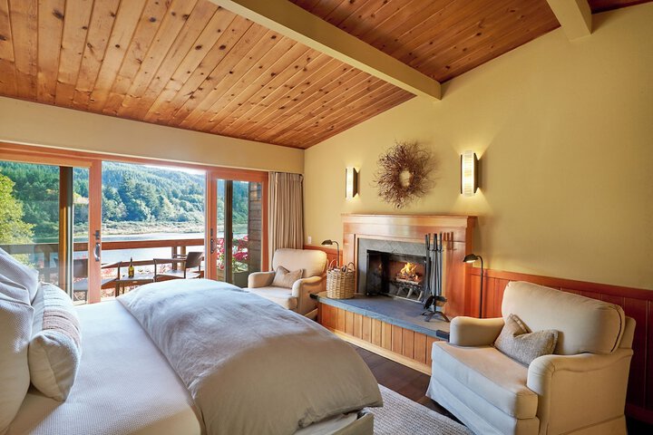 Room 4 of 18