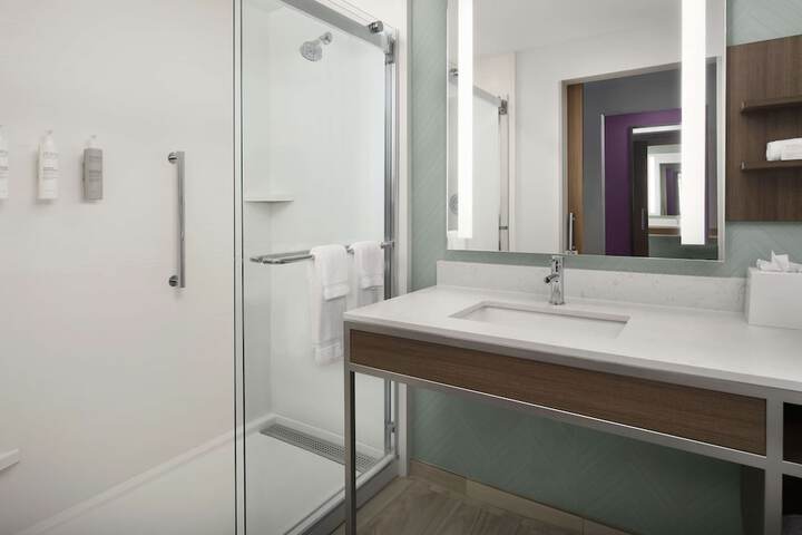 Bathroom shower