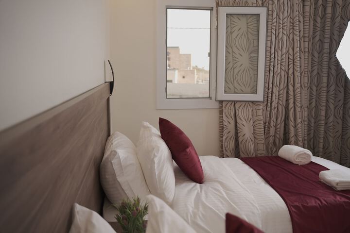 Room 9 of 23