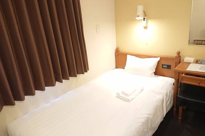Room 13 of 47