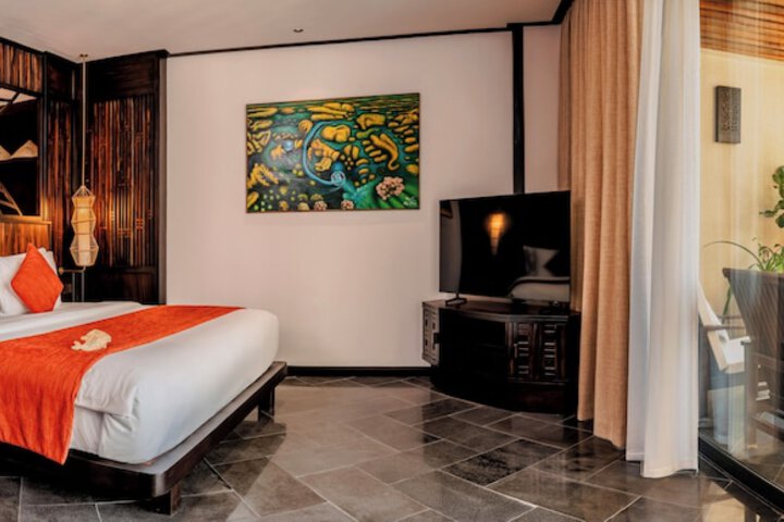 Room 25 of 303