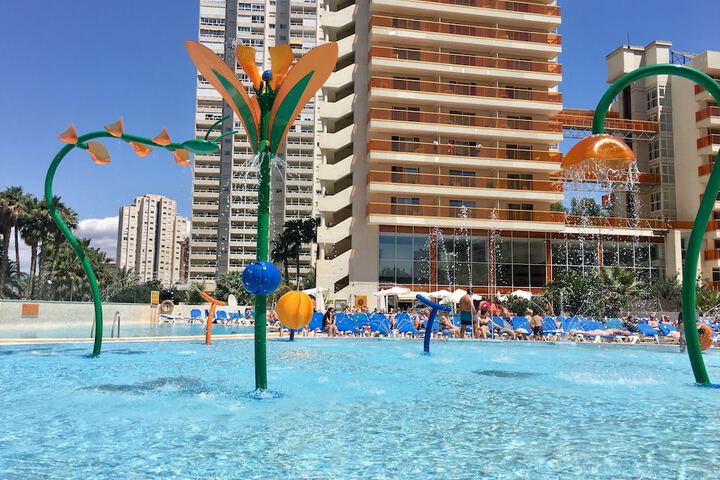Hotel Pool