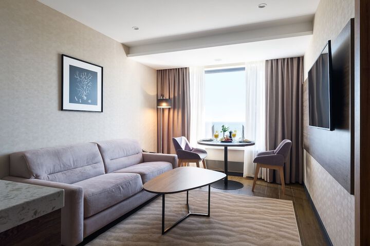 Room 27 of 63