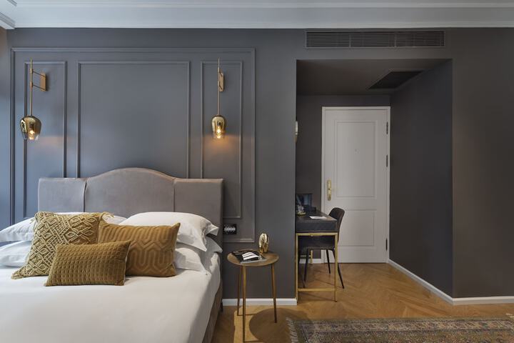 Room 12 of 49