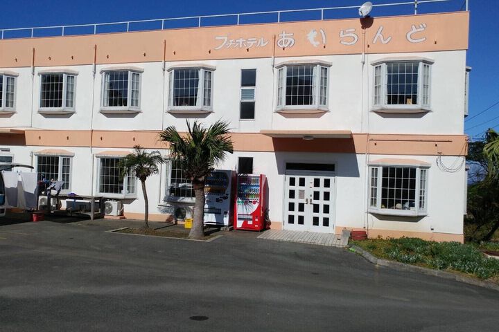 Puchi Hotel Island