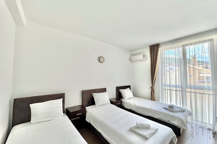 Room 5 of 73