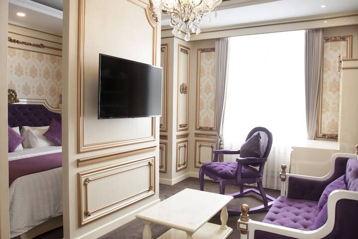 Room 14 of 50