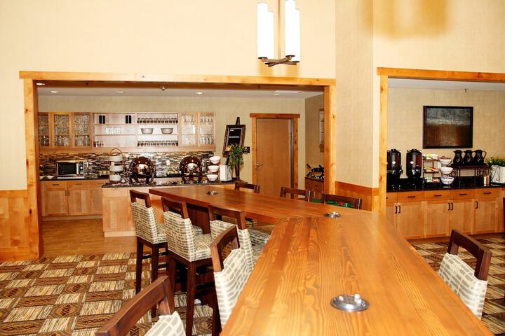 Breakfast area