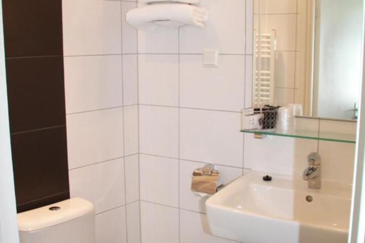 General 40 of 64
